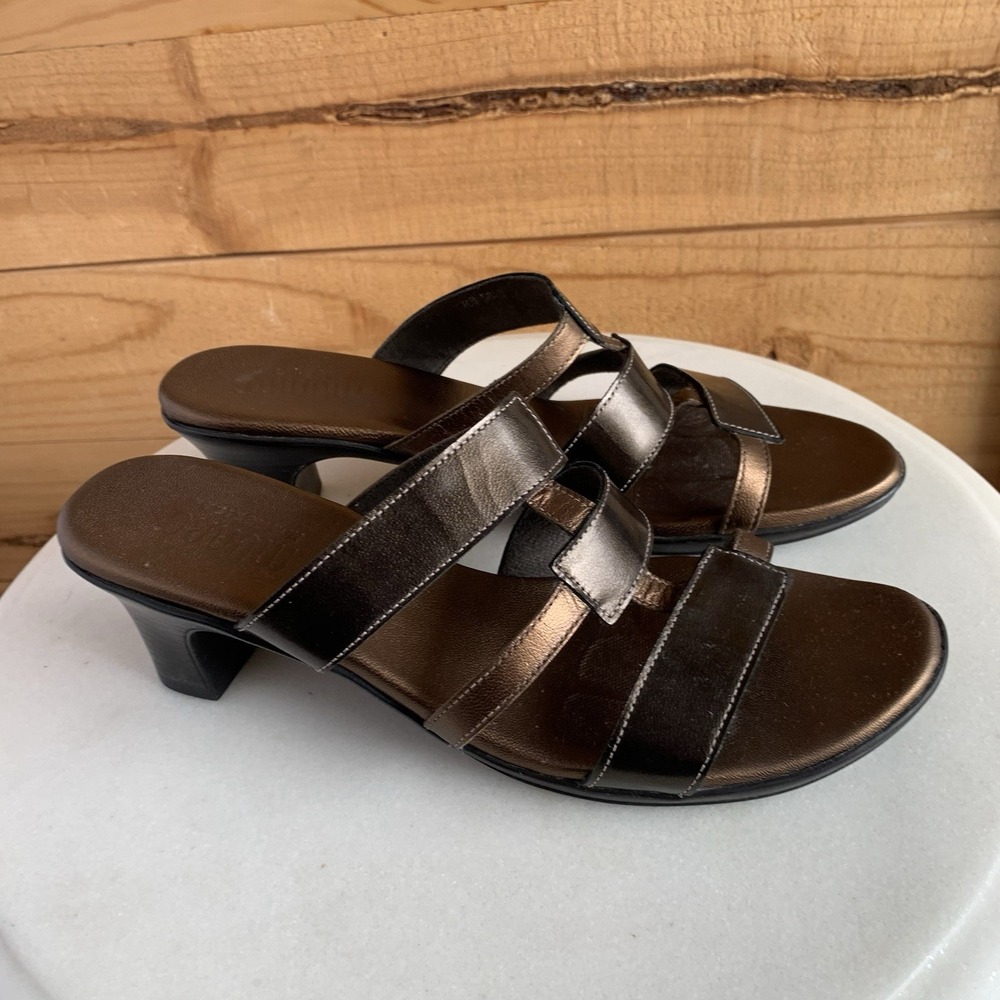 Munro American Women's 7.5N Strappy Heels Low Black Bronze Slip On‎ Metallic